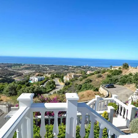 Impresionante Chalet Con Panoramico Al Mar Villa